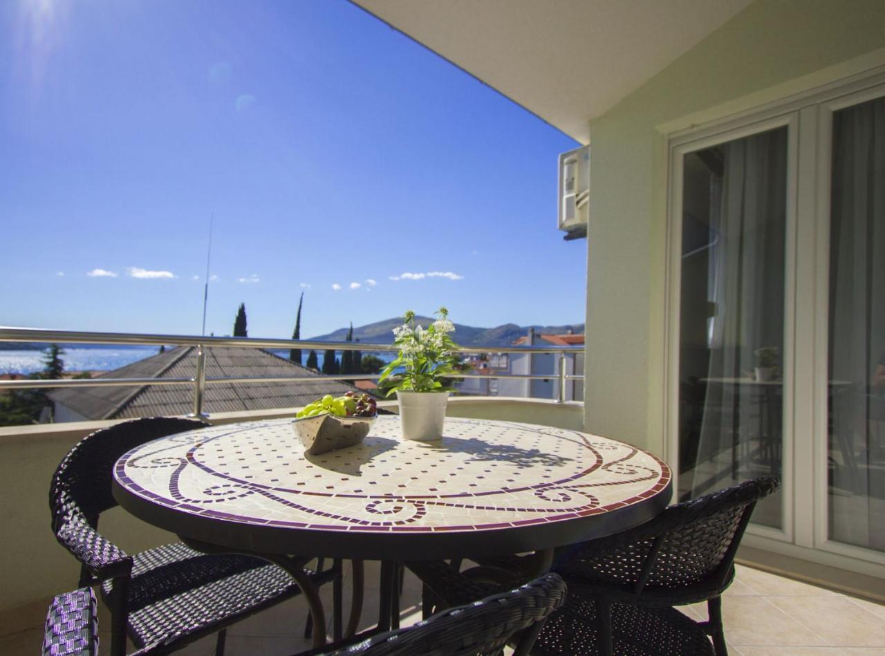 Apartments Paradise Трогир Экстерьер фото