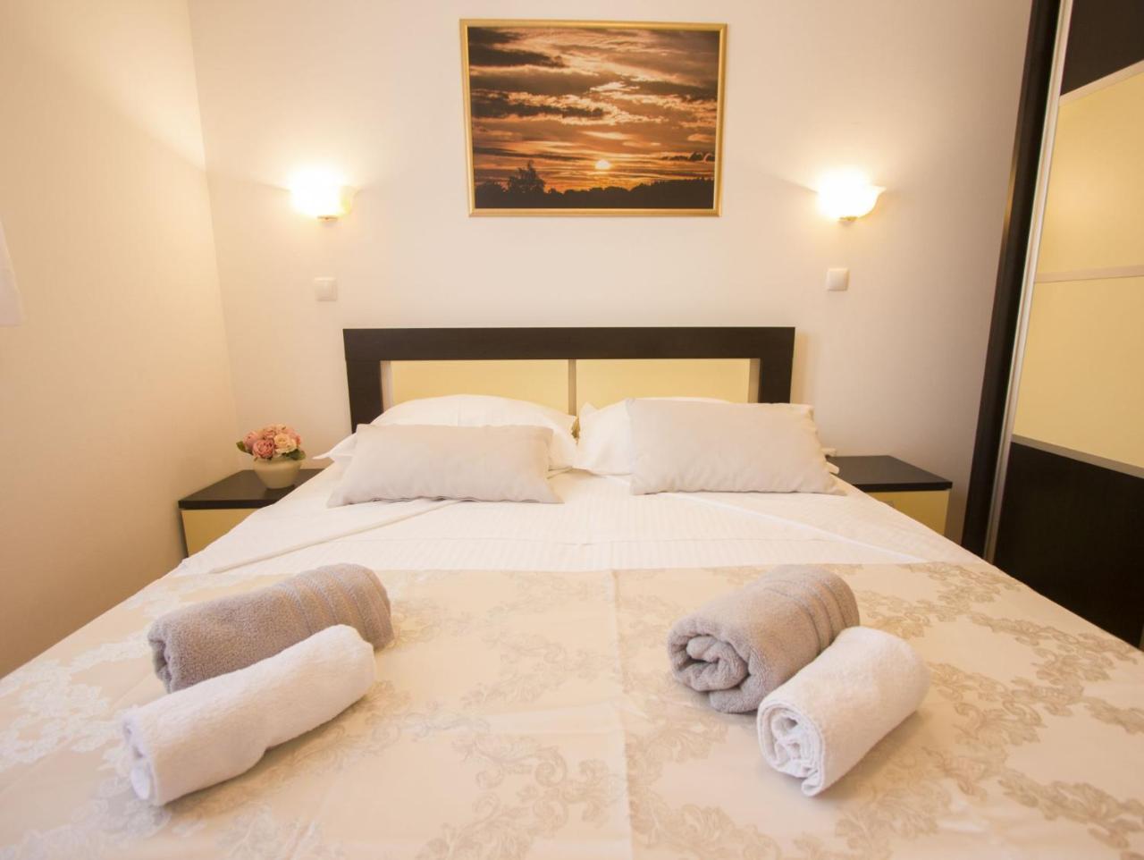 Apartments Paradise Трогир Экстерьер фото
